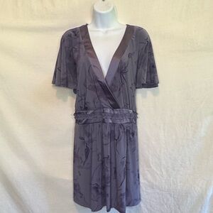 F-126 Daisy Fuentes PLUS SIZE 3X Purple Floral‎ Short Sleeve Belted Blouse